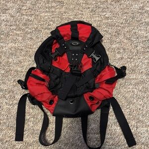 Vintage Oakley Icon Mini Backpack red and black Y2K Techwear